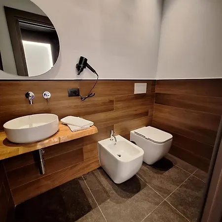 招待所 Dark & Light & Luxury 卡塔尼亚