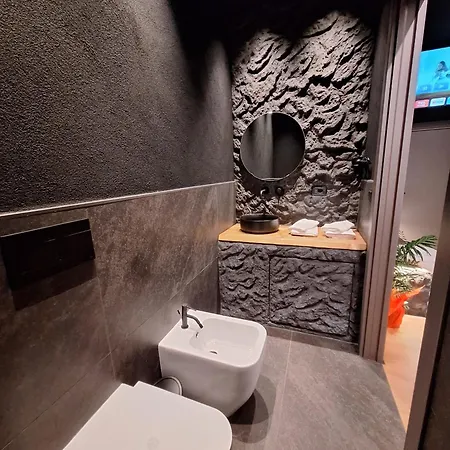 招待所 Dark & Light & Luxury 卡塔尼亚