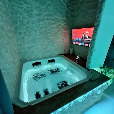 Πανσιόν Dark & Light & Luxury Κατάνια