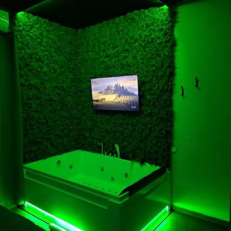 Dark & Light & Luxury 卡塔尼亚