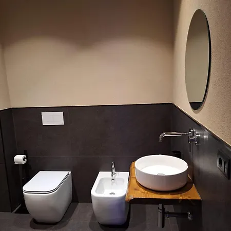 Dark & Light & Luxury 4* 卡塔尼亚