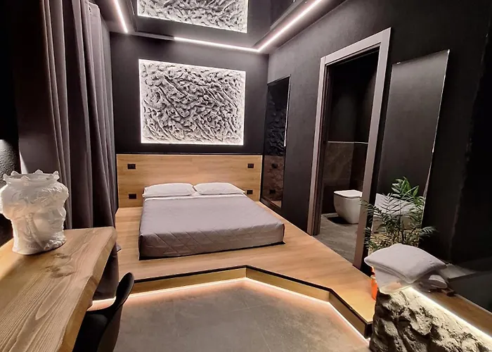 Dark & Light & Luxury Πανσιόν 4*