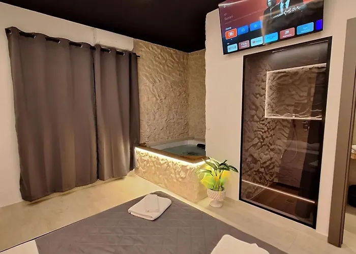 Dark & Light & Luxury Κατάνια