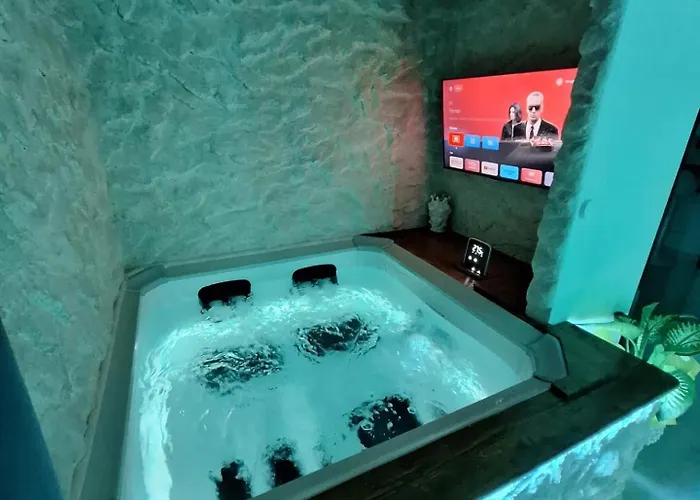 Πανσιόν Dark & Light & Luxury Κατάνια