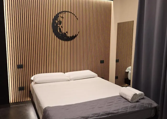 Πανσιόν Dark & Light & Luxury